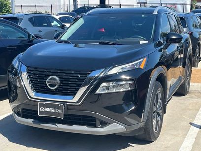 Used 2021 Nissan Rogue SV w/ Premium Package