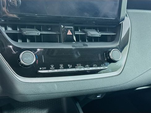 Used 2024 Toyota Corolla LE FWD image 24