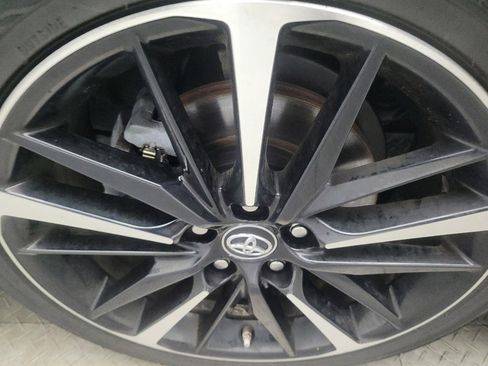 Used 2019 Toyota Camry XSE w/ Navigation Package FWD image 31