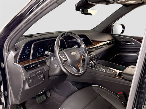 Used 2023 Cadillac Escalade Premium Luxury AWD/4WD image 15