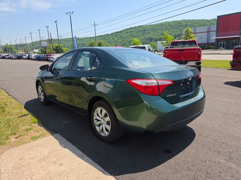 Used 2015 Toyota Corolla LE FWD image 5