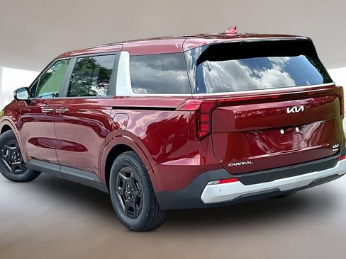 New 2026 Kia Carnival FWD image 3