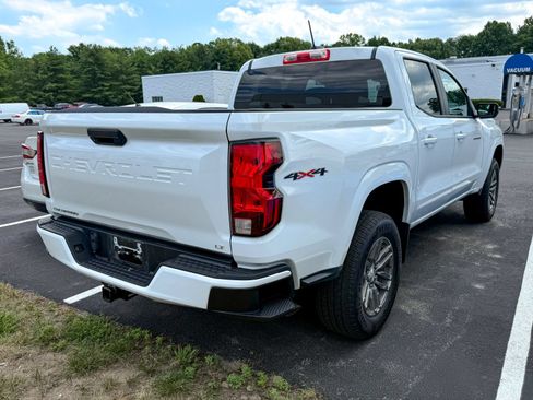 Used 2024 Chevrolet Colorado LT AWD/4WD image 6
