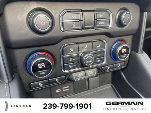 Used 2021 Chevrolet Tahoe LT w/ LT Signature Package image 19