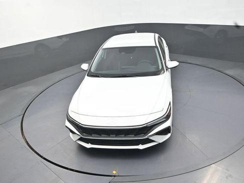 New 2026 Hyundai Elantra SE FWD image 22