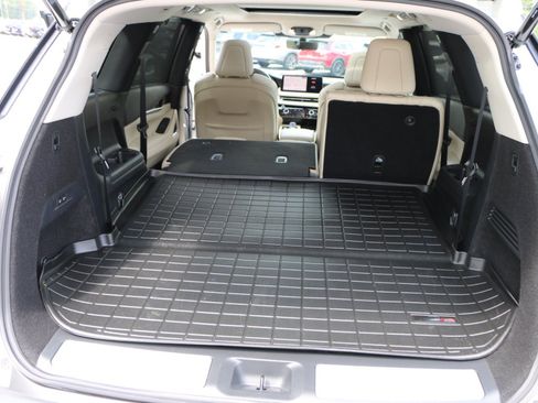 Used 2025 INFINITI QX60 Sensory w/ Vision Package AWD/4WD image 36
