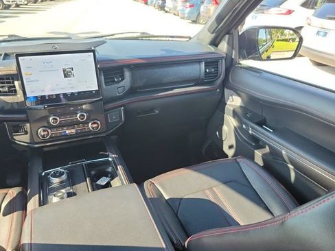 Certified 2022 Ford Expedition Max Limited AWD/4WD image 24