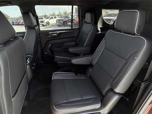 New 2026 Chevrolet Suburban Premier image 22