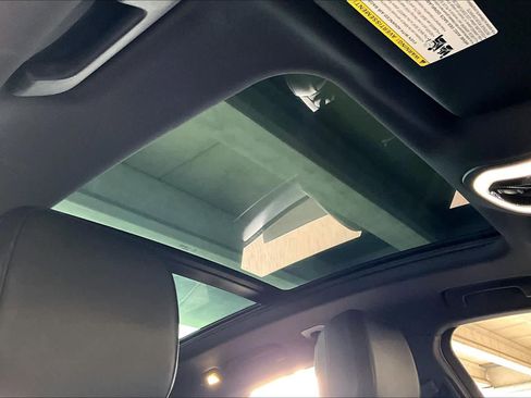 Used 2018 Porsche Macan image 13