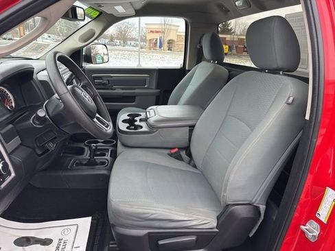 Used 2018 RAM 2500 Tradesman w/ Chrome Appearance Group image 19