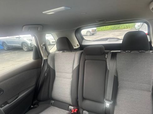 Used 2022 Nissan Rogue S AWD/4WD image 10