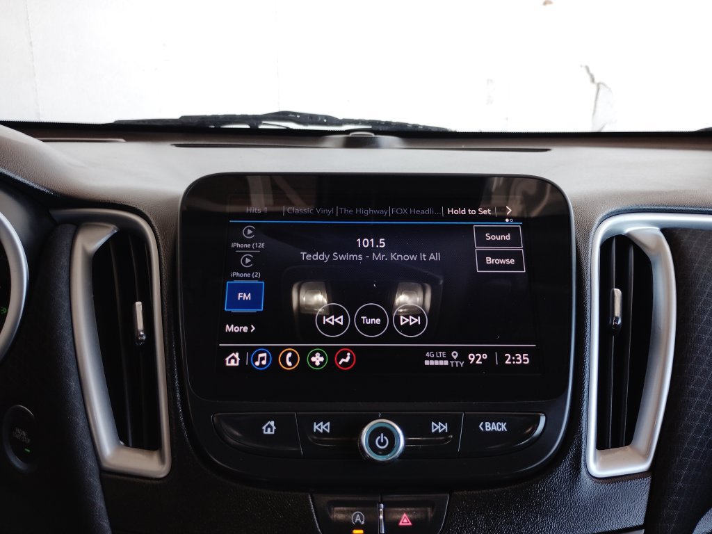 Used 2023 Chevrolet Malibu LT FWD image 33