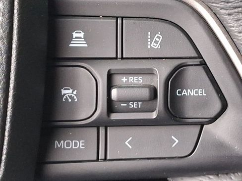 Used 2025 Toyota Tundra Limited AWD/4WD image 22