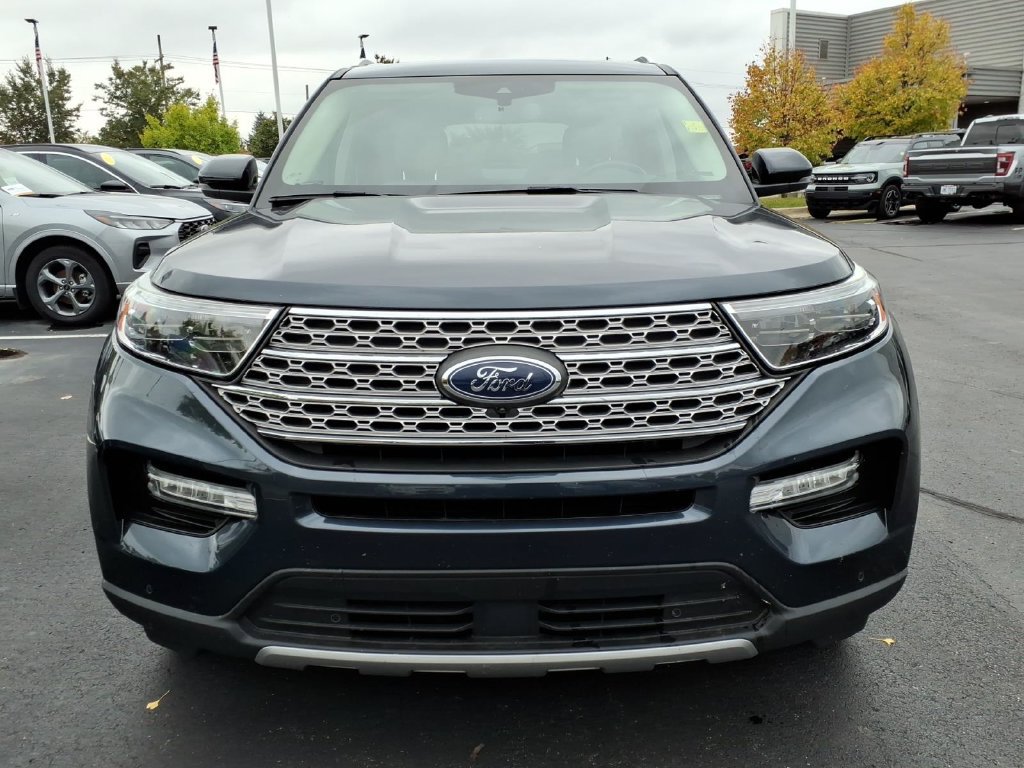 Used 2023 Ford Explorer Limited w/ Limited Technology Package AWD/4WD image 2