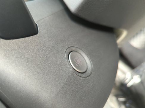 New 2025 Volkswagen ID.4 Pro S image 28