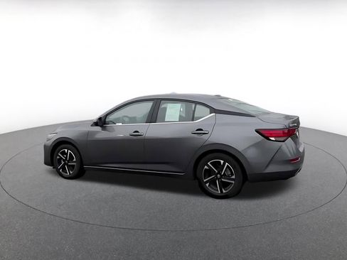 Used 2025 Nissan Sentra SV image 11