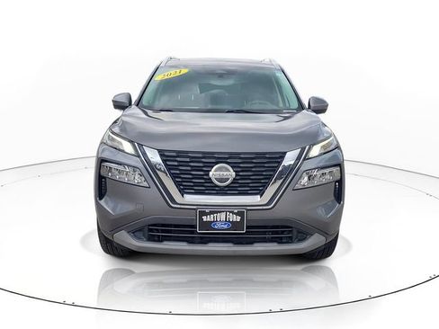 Used 2021 Nissan Rogue SV w/ Premium Package FWD image 2