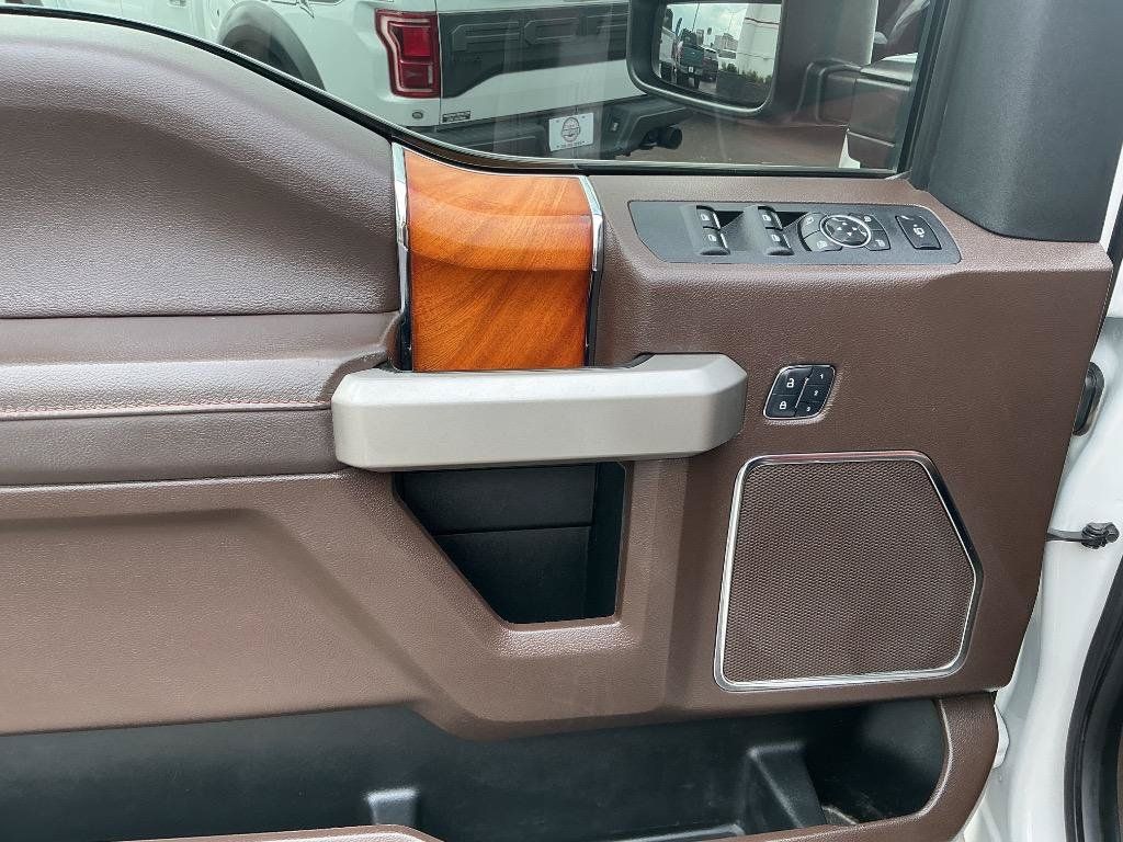 Used 2018 Ford F250 King Ranch w/ King Ranch Ultimate Package AWD/4WD image 16