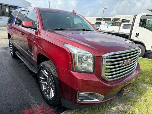 Used 2019 GMC Yukon XL SLT w/ Premium Edition RWD image 3