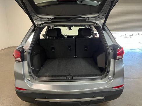 Used 2024 Chevrolet Equinox LT FWD image 16