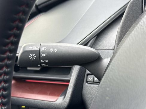 Used 2024 Toyota Prius Prime Premium FWD image 12