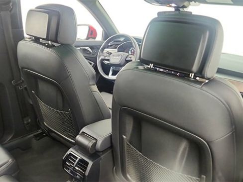 Used 2023 Audi Q3 2.0T Premium Plus w/ Premium Plus Package image 29