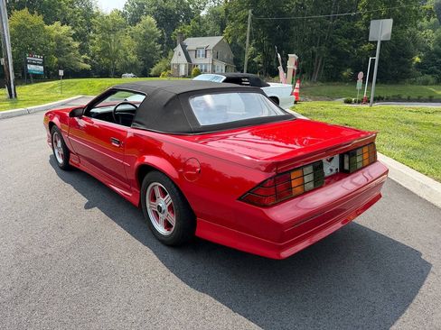 Used 1991 Chevrolet Camaro Z28 RWD image 5