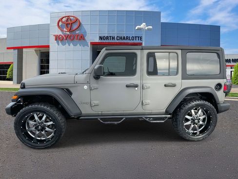 Used 2018 Jeep Wrangler Unlimited Sport S image 6