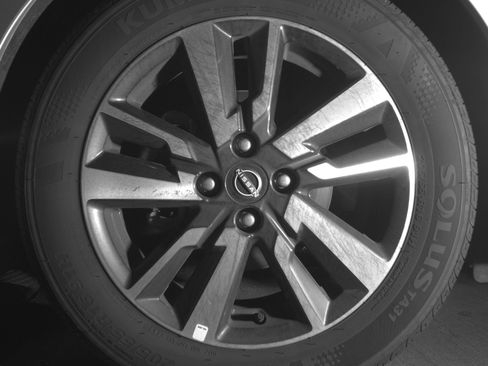 Used 2025 Nissan Versa SV image 12