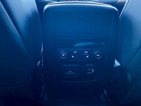 Used 2021 Buick Enclave Premium w/ Sun and Sites Package FWD image 33