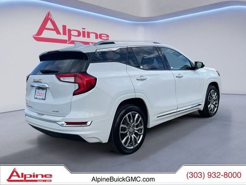Used 2024 GMC Terrain Denali image 5