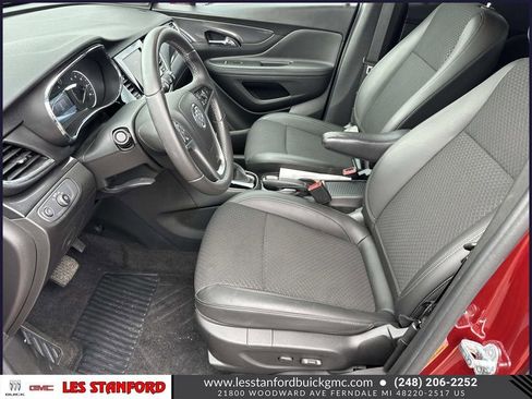 Used 2022 Buick Encore Preferred w/ Safety Package image 20