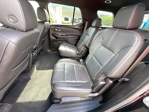 Certified 2023 Chevrolet Traverse RS FWD image 24