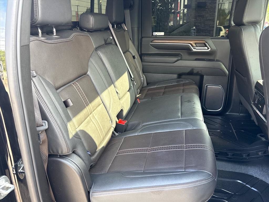 Used 2024 Chevrolet Silverado 2500 High Country w/ High Country Premium Package AWD/4WD image 29