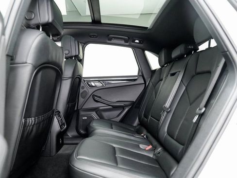 Certified 2025 Porsche Macan image 26