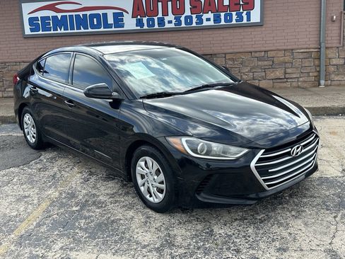 Used 2018 Hyundai Elantra SE FWD image 3