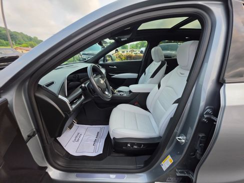 Used 2024 Cadillac XT4 Sport AWD/4WD image 30