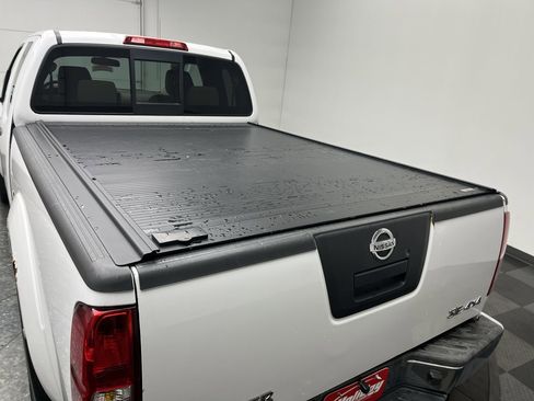 Used 2010 Nissan Frontier SE w/ SE Value Truck Pkg AWD/4WD image 26