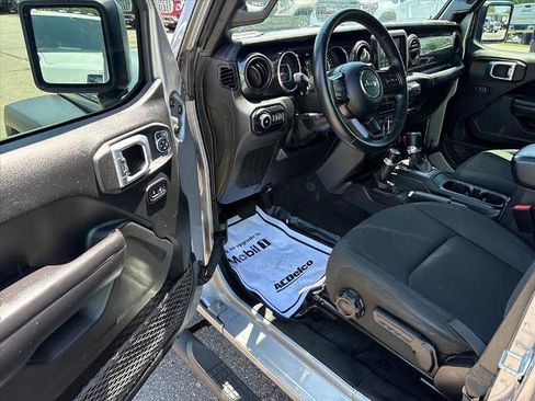 Used 2021 Jeep Wrangler Unlimited Sport AWD/4WD image 11