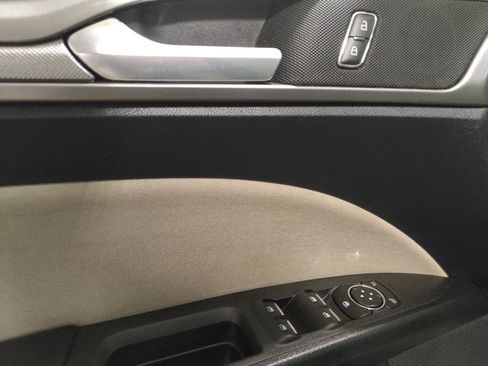 Used 2020 Ford Fusion S FWD image 27