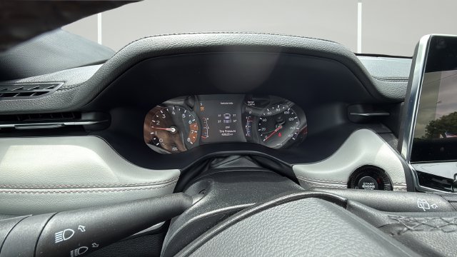 Used 2025 Jeep Compass Limited AWD/4WD image 39