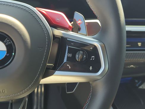 Used 2025 BMW M5 w/ Carbon Package image 20