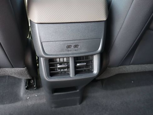 New 2027 Chevrolet Equinox LT w/ Convenience Package II FWD image 21