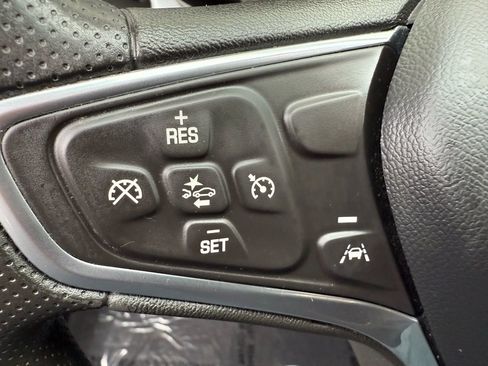 Used 2023 Chevrolet Malibu LT FWD image 28