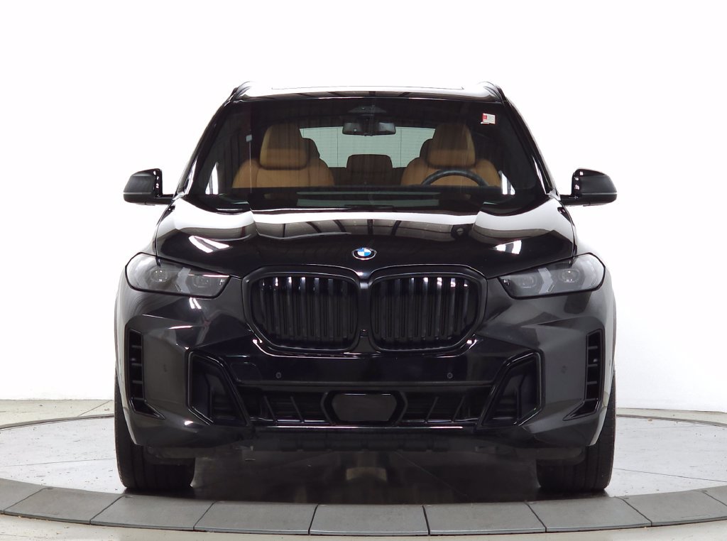 Used 2024 BMW X5 xDrive40i w/ M Sport Package AWD/4WD image 2
