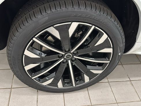 Used 2026 Volvo XC90 B6 Plus w/ Protection Package Premier image 32