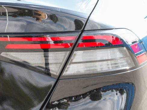 Used 2024 Honda Accord LX image 10