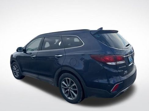 Used 2018 Hyundai Santa Fe SE w/ Cargo Package image 3