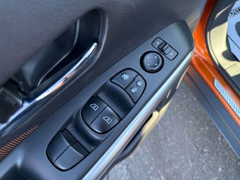 Used 2020 Nissan Kicks SR image 20