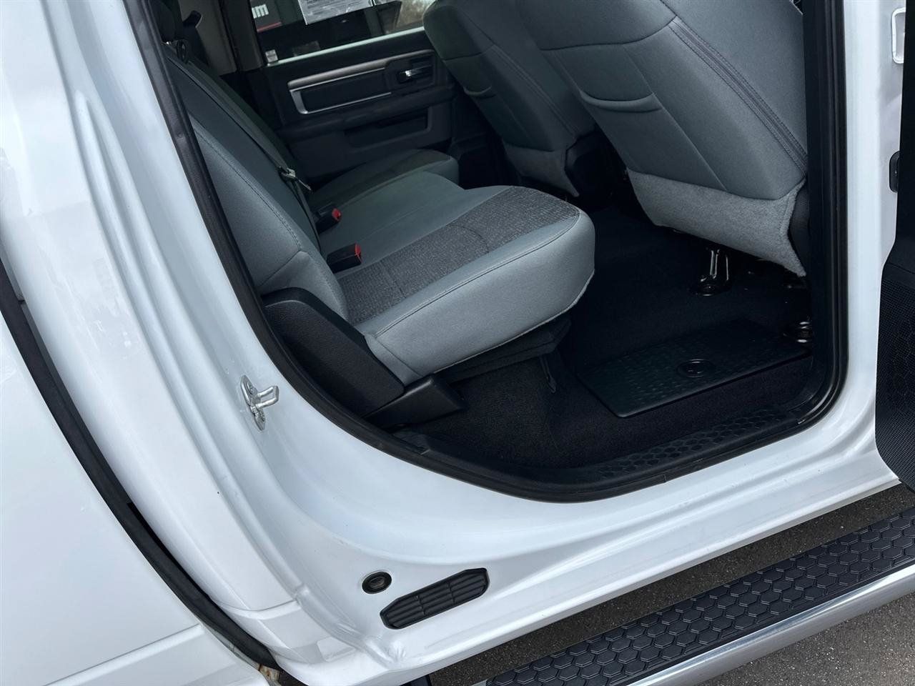 Used 2018 RAM 1500 Outdoorsman AWD/4WD image 23